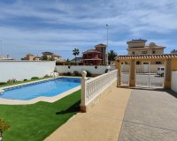 Перепродажа - Вилла - Orihuela Costa - La Zenia