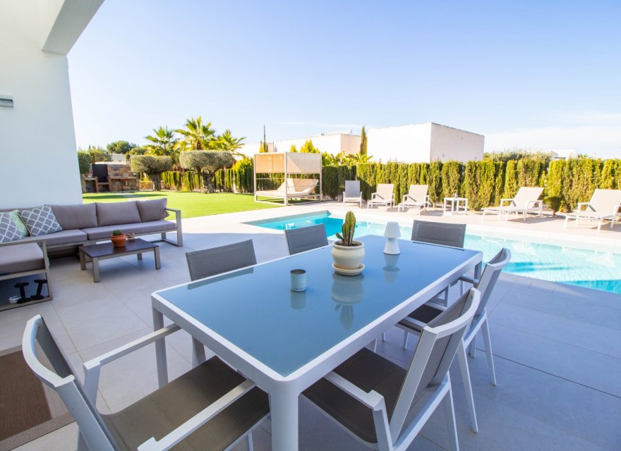 Перепродажа - Вилла - Orihuela Costa - Las Colinas Golf