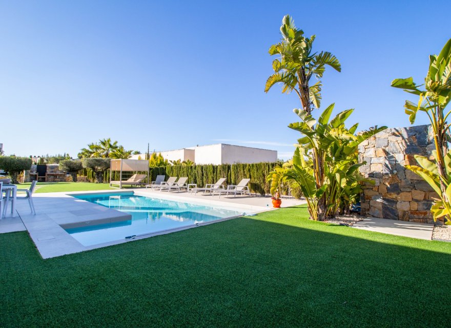 Перепродажа - Вилла - Orihuela Costa - Las Colinas Golf