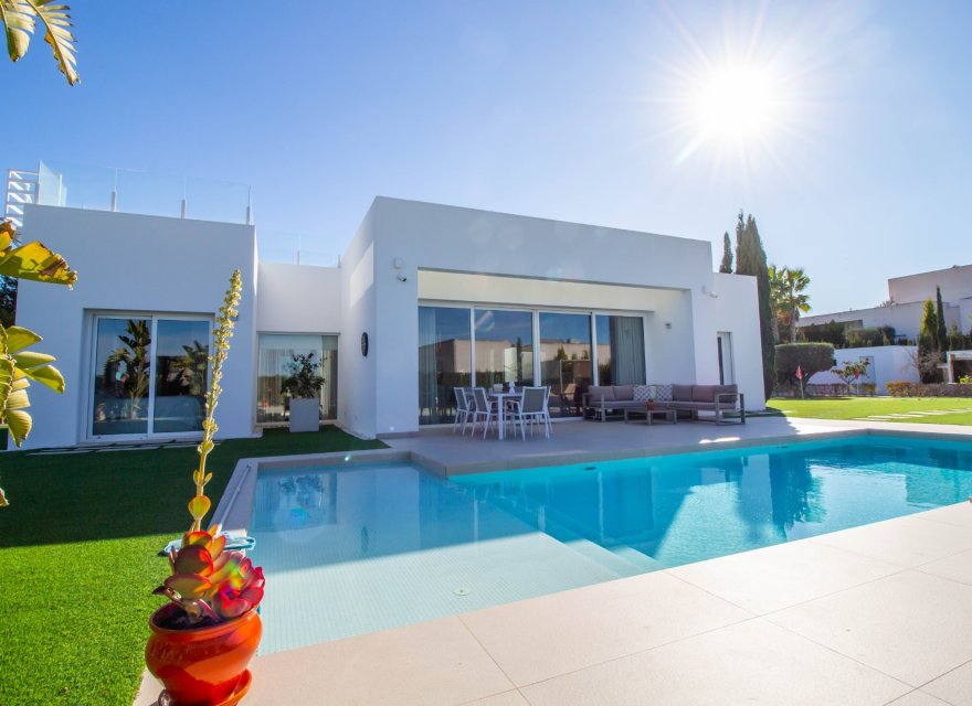 Перепродажа - Вилла - Orihuela Costa - Las Colinas Golf