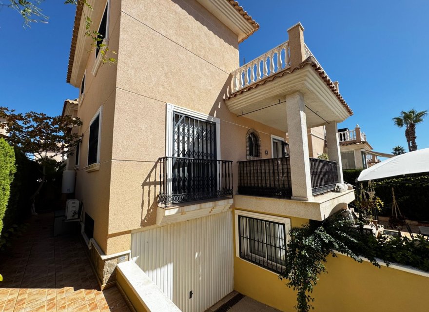 Перепродажа - Вилла - Orihuela Costa - Los Altos