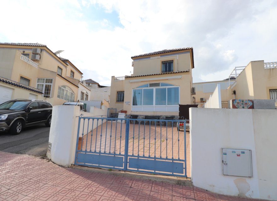 Перепродажа - Вилла - Orihuela Costa - Los Balcones