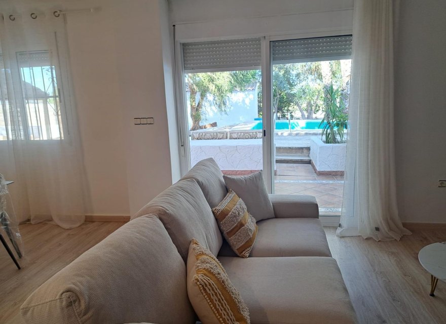 Перепродажа - Вилла - Orihuela Costa - Los Huertos