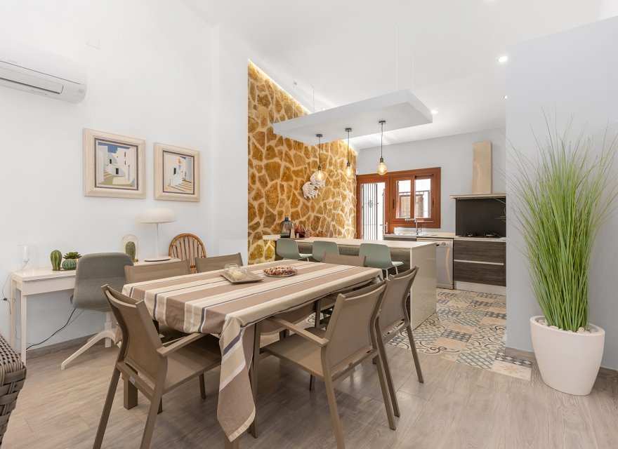 Перепродажа - Вилла - Orihuela Costa - Punta Prima