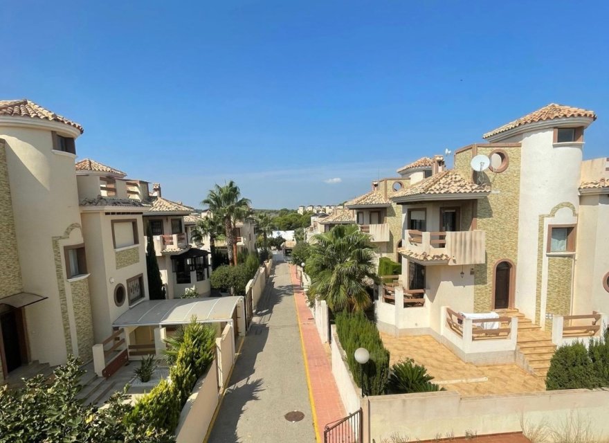 Перепродажа - Вилла - Orihuela Costa - Villamartín
