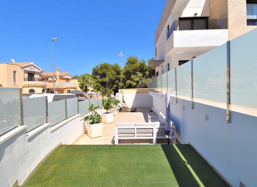 Перепродажа - Вилла - Orihuela Costa - Villamartín