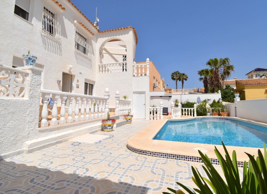 Перепродажа - Вилла - Orihuela Costa - Villamartín