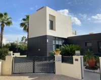 Перепродажа - Вилла - Orihuela Costa - Villamartín