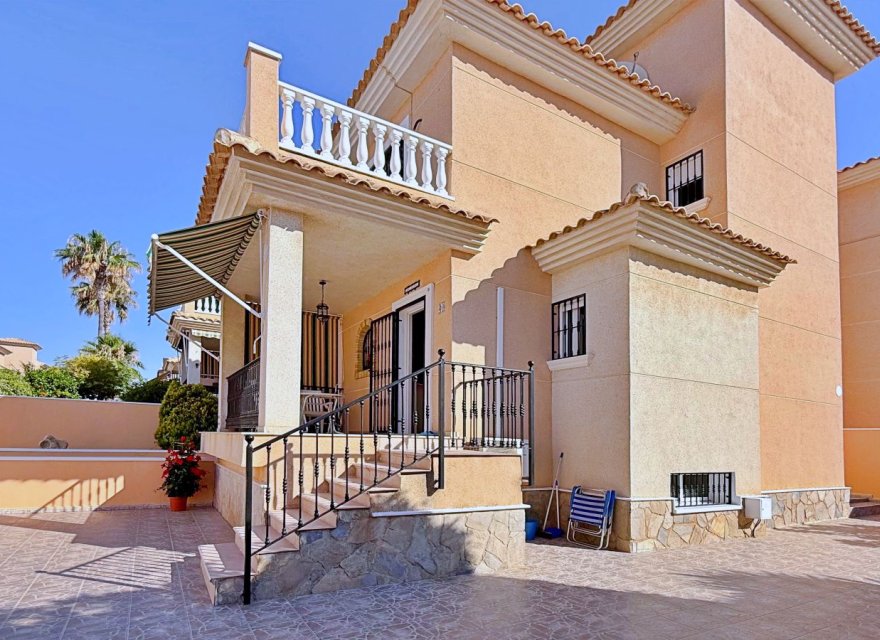 Перепродажа - Вилла - Ориуэла Коста - Orihuela Costa