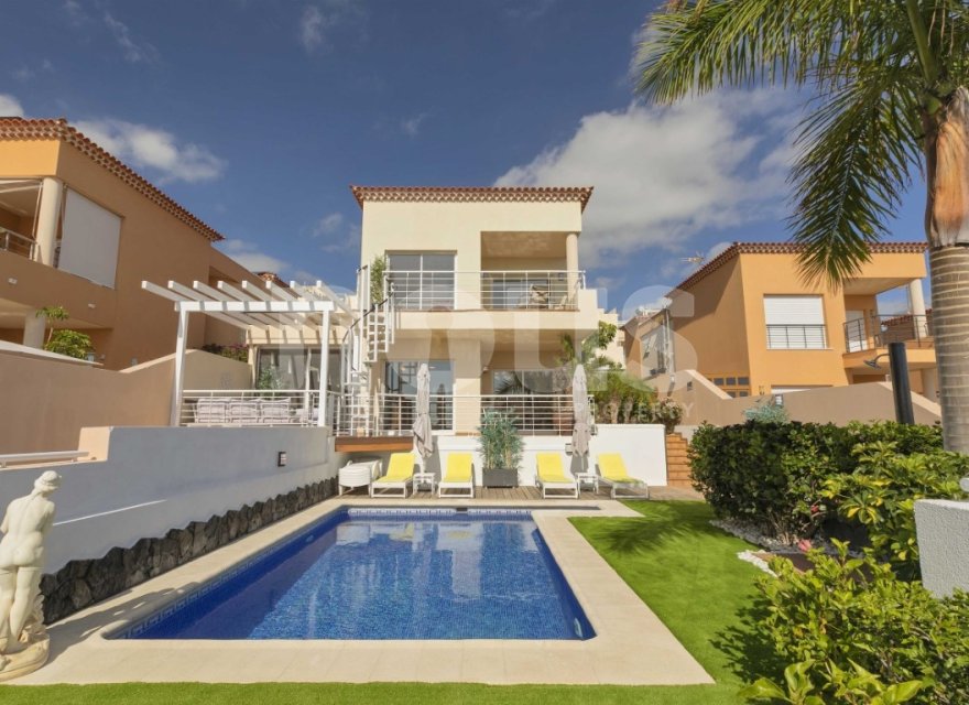 Перепродажа - Вилла - Puerto Santiago - Eurohouse