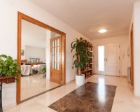 Перепродажа - Вилла - Sant Just Desvern