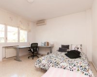 Перепродажа - Вилла - Sant Just Desvern