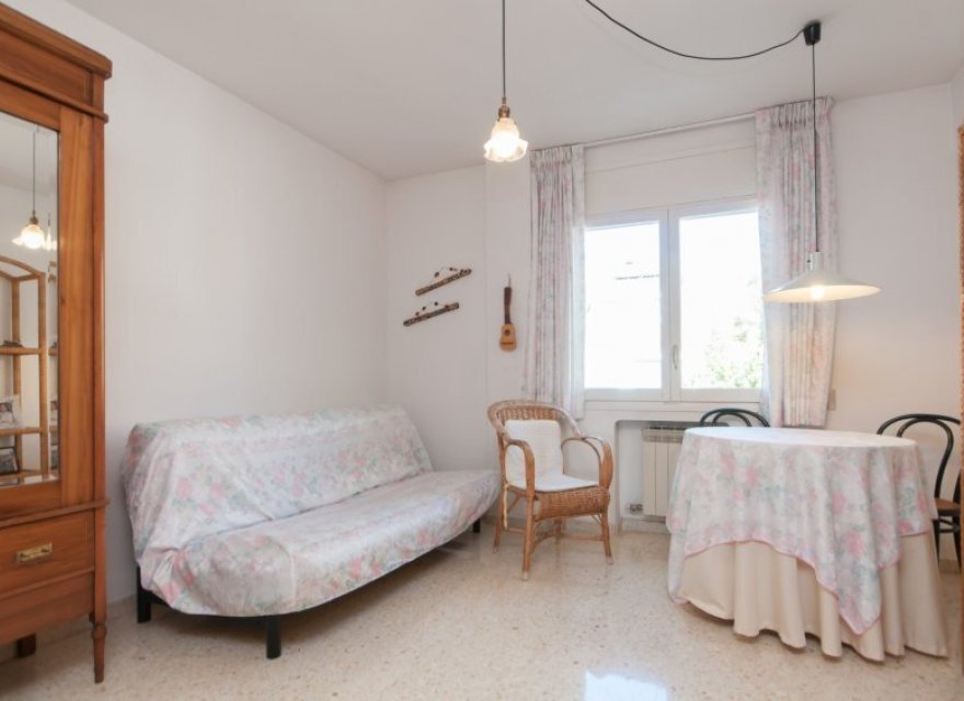 Перепродажа - Вилла - Sant Just Desvern