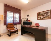 Перепродажа - Вилла - Sant Just Desvern