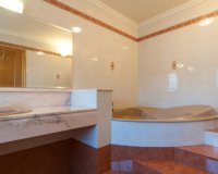 Перепродажа - Вилла - Sant Just Desvern