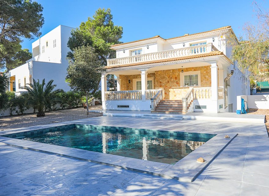 Перепродажа - Вилла - Santa Ponsa