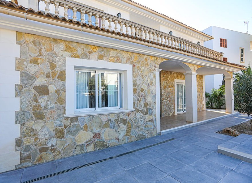 Перепродажа - Вилла - Santa Ponsa