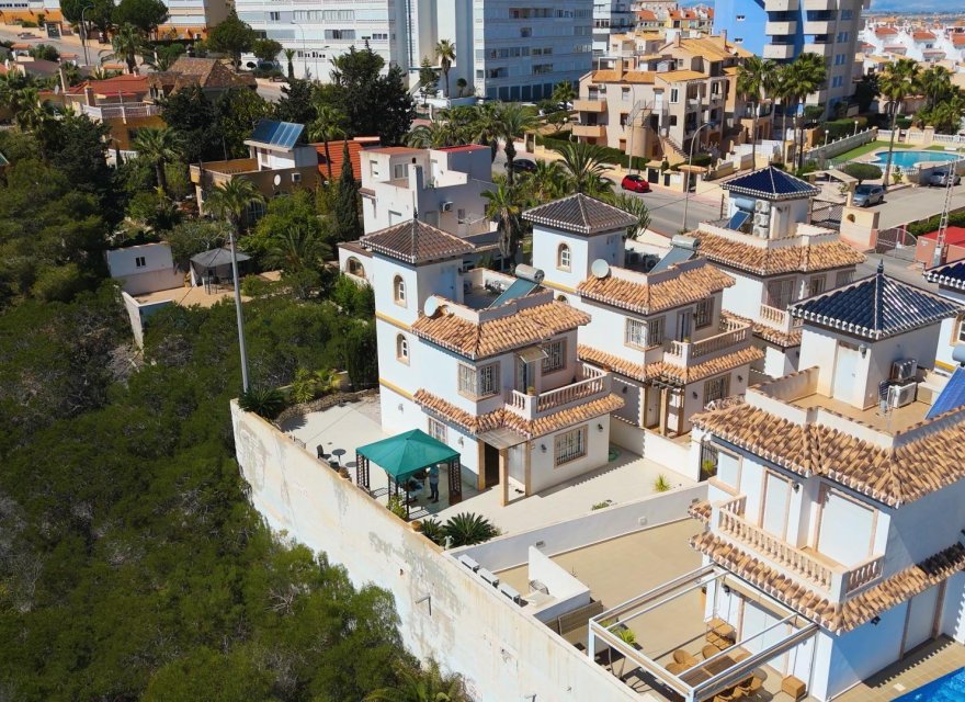 Перепродажа - Вилла - Torrevieja - La Mata