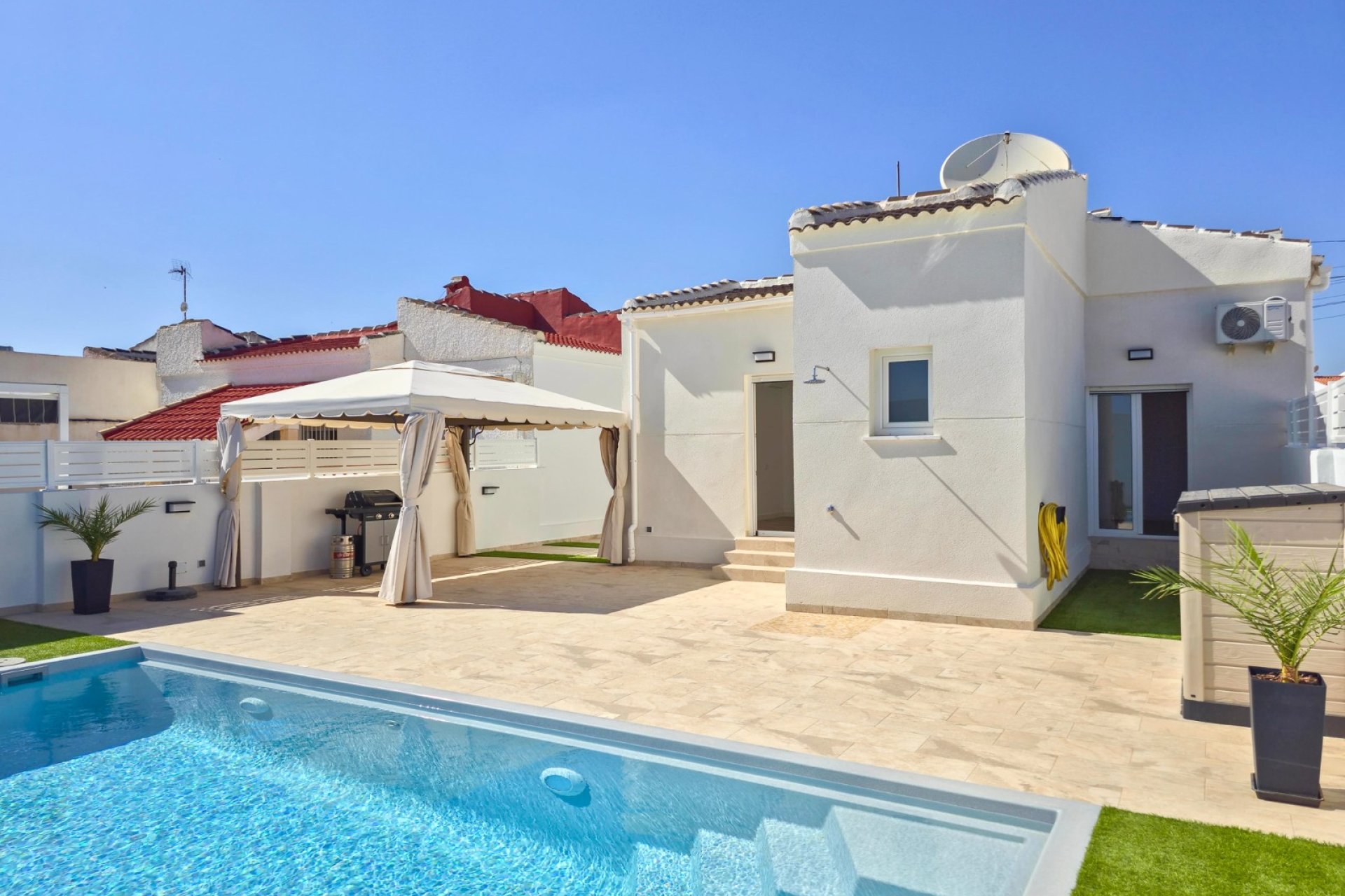 Перепродажа - Вилла - Torrevieja - La Siesta