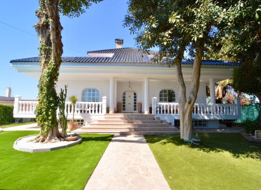 Перепродажа - Вилла - Torrevieja - Torreta