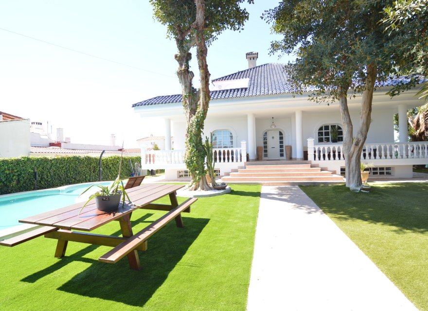 Перепродажа - Вилла - Torrevieja - Torreta