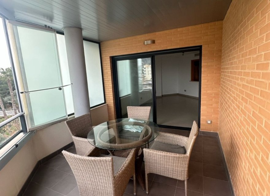 Resale - Apartment - Albir  - Albir