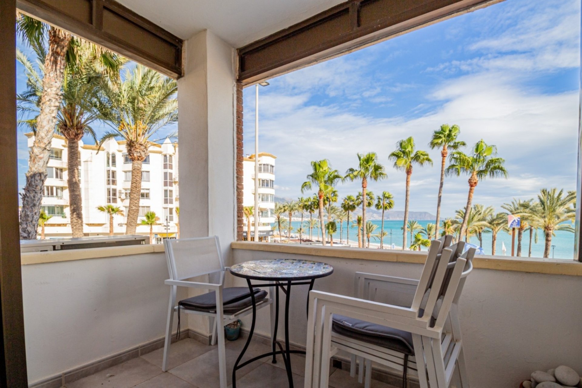 Resale - Apartment - Albir  - Albir