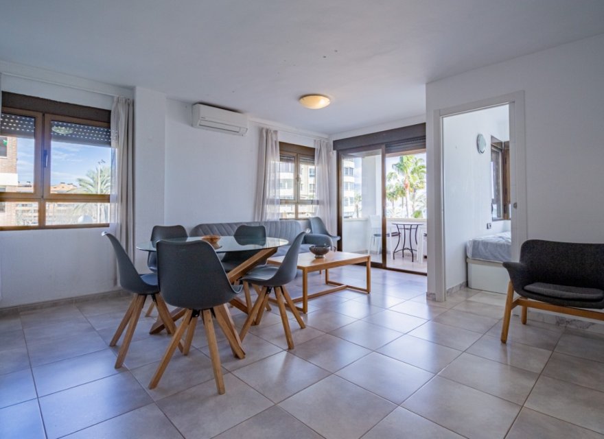 Resale - Apartment - Albir  - Albir