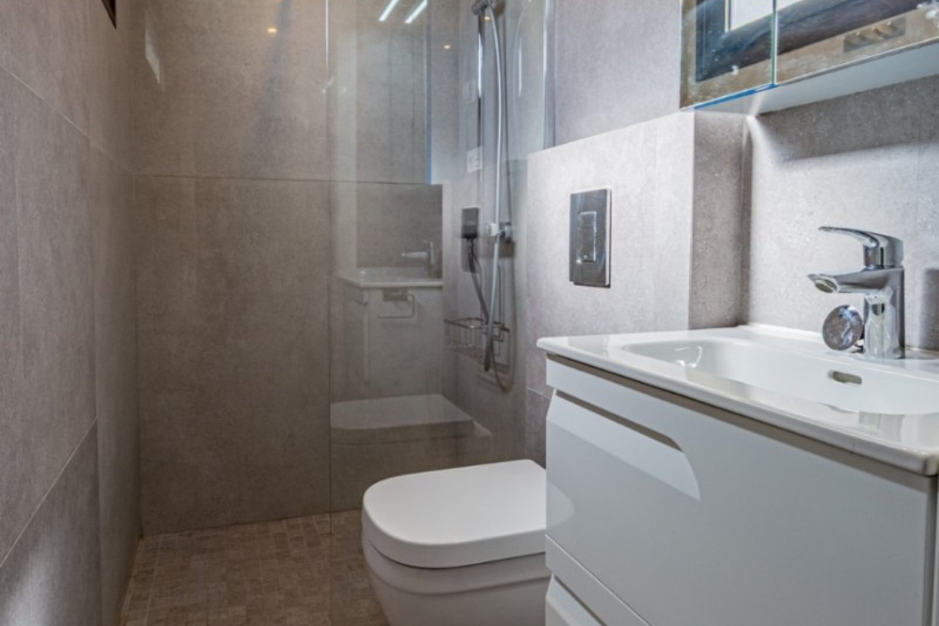 Resale - Apartment - Albir  - Albir