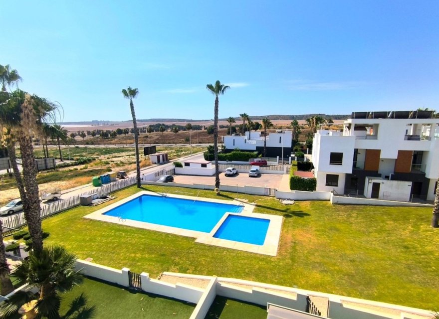 Resale - Apartment - Algorfa  - Castillo De Montemar