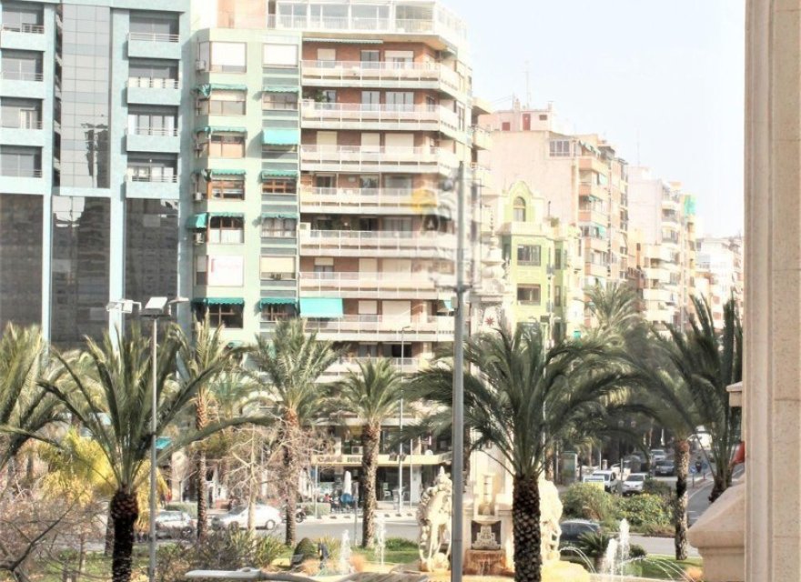 Resale - Apartment - Alicante - Alicante / Alacant
