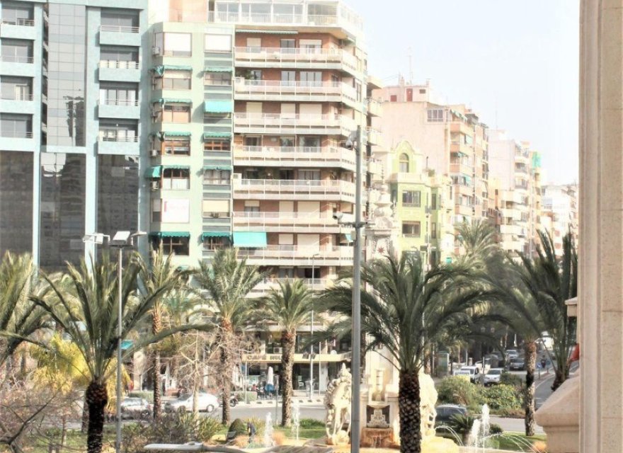 Resale - Apartment - Alicante - Alicante / Alacant