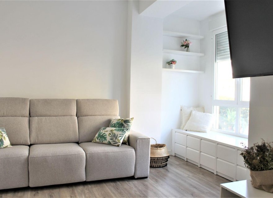 Resale - Apartment - Alicante - Alicante / Alacant