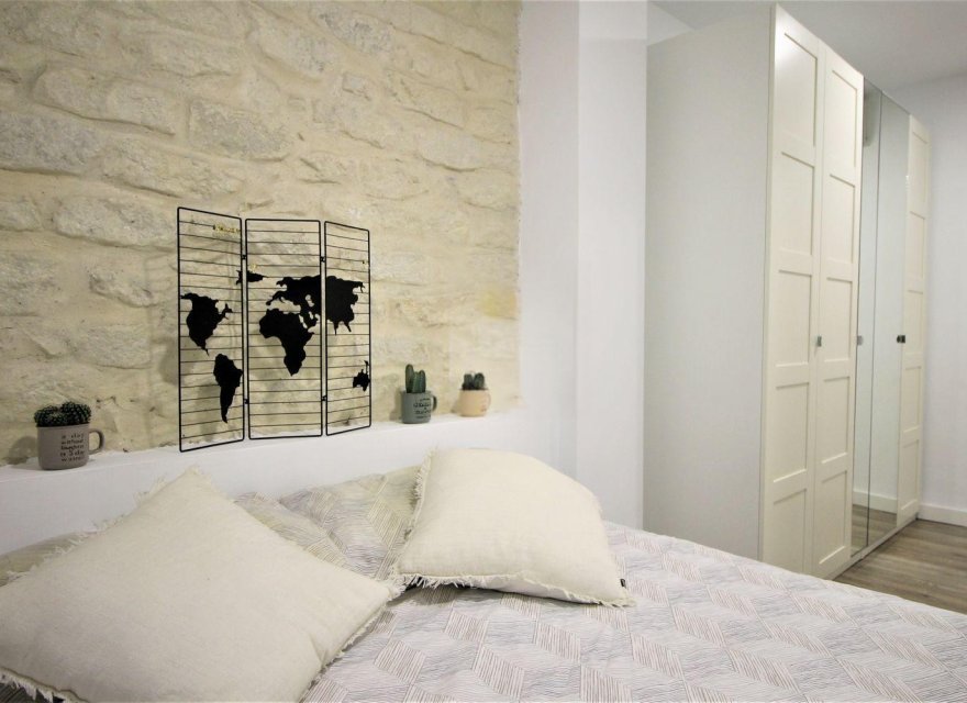 Resale - Apartment - Alicante - Alicante / Alacant
