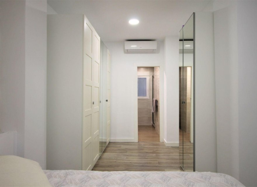 Resale - Apartment - Alicante - Alicante / Alacant