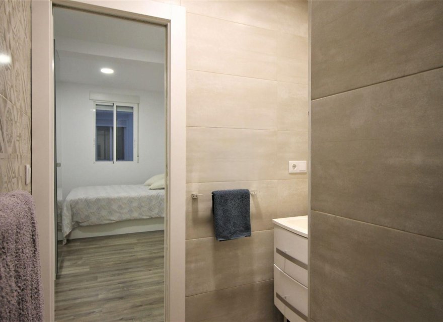Resale - Apartment - Alicante - Alicante / Alacant