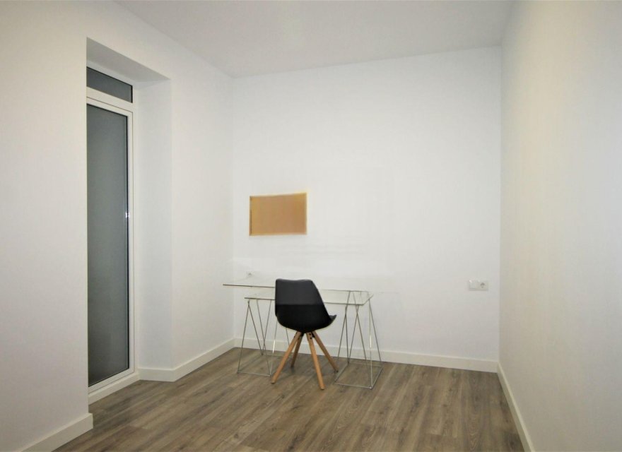 Resale - Apartment - Alicante - Alicante / Alacant