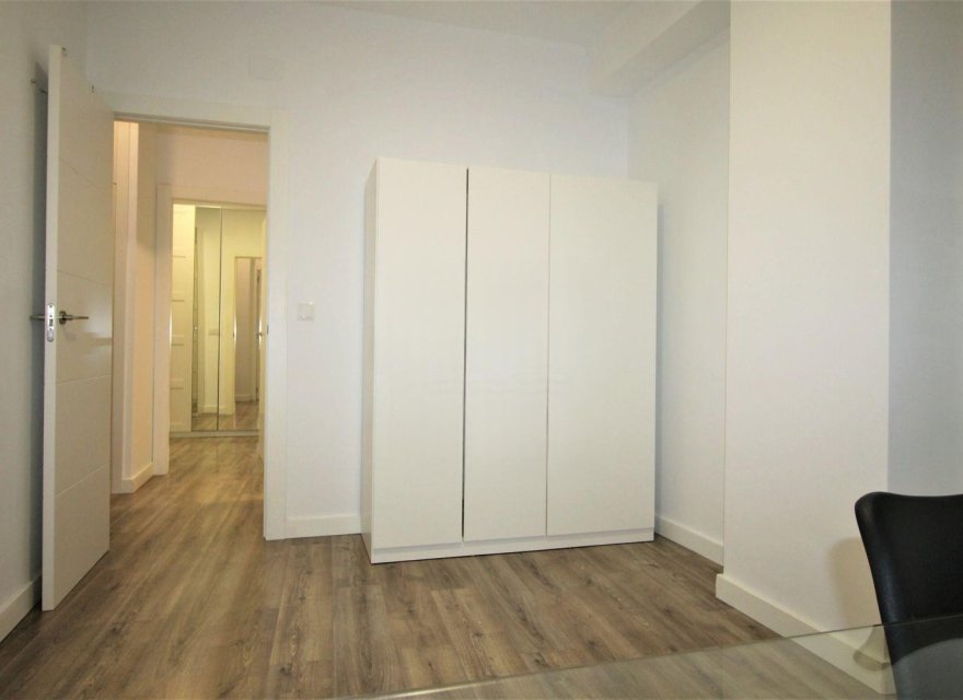 Resale - Apartment - Alicante - Alicante / Alacant