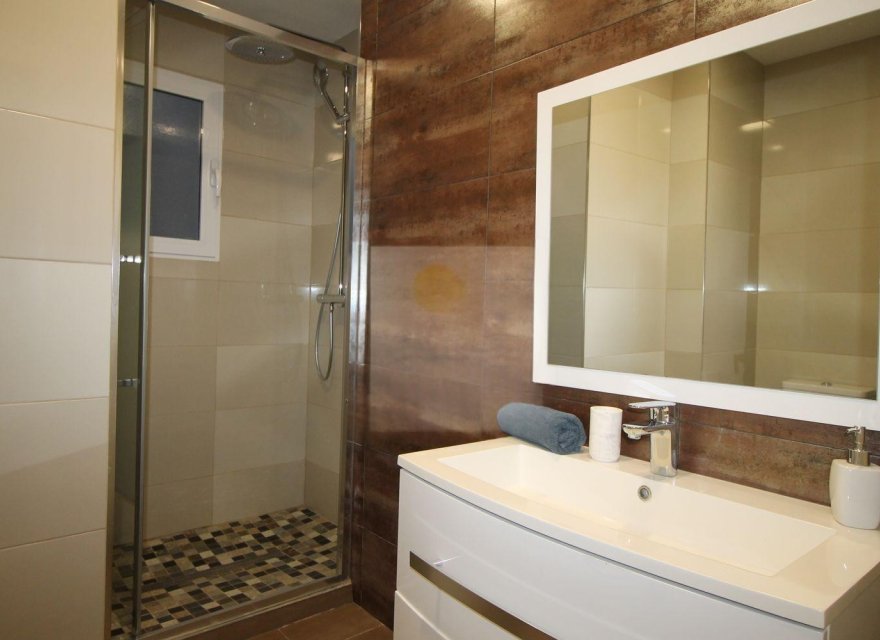 Resale - Apartment - Alicante - Alicante / Alacant