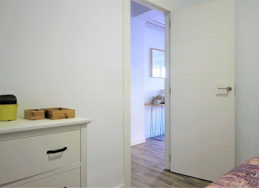 Resale - Apartment - Alicante - Alicante / Alacant