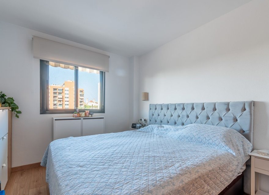 Resale - Apartment - Alicante - Alicante / Alacant