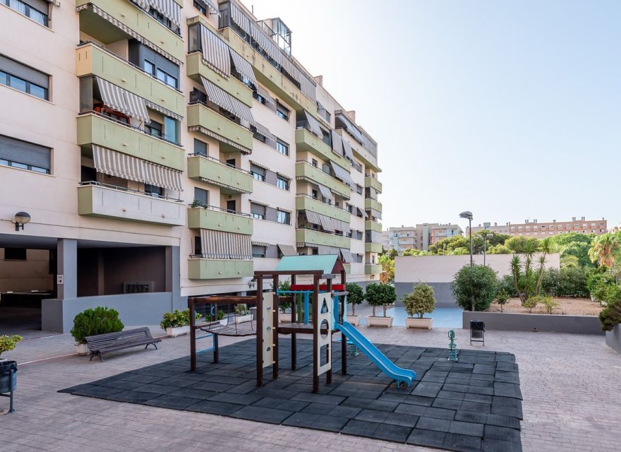 Resale - Apartment - Alicante - Alicante / Alacant