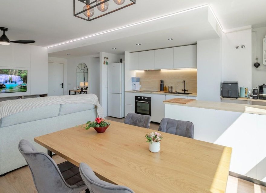 Resale - Apartment - Alicante - Alicante (San Juan)