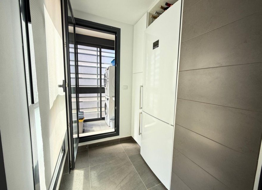 Resale - Apartment - Alicante - Alicante (San Juan)