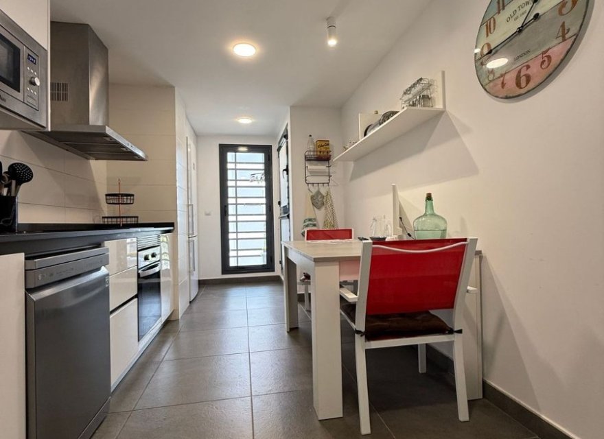 Resale - Apartment - Alicante - Alicante (San Juan)