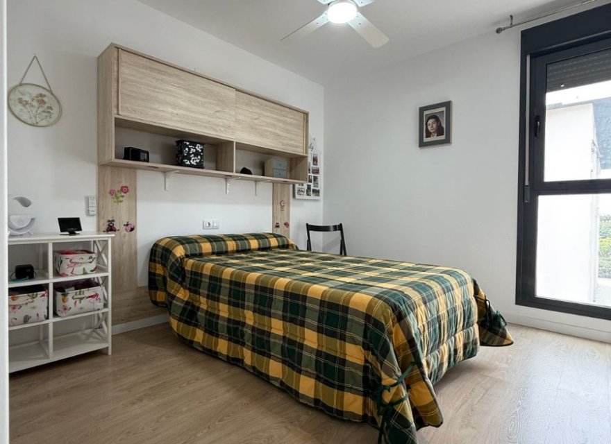 Resale - Apartment - Alicante - Alicante (San Juan)