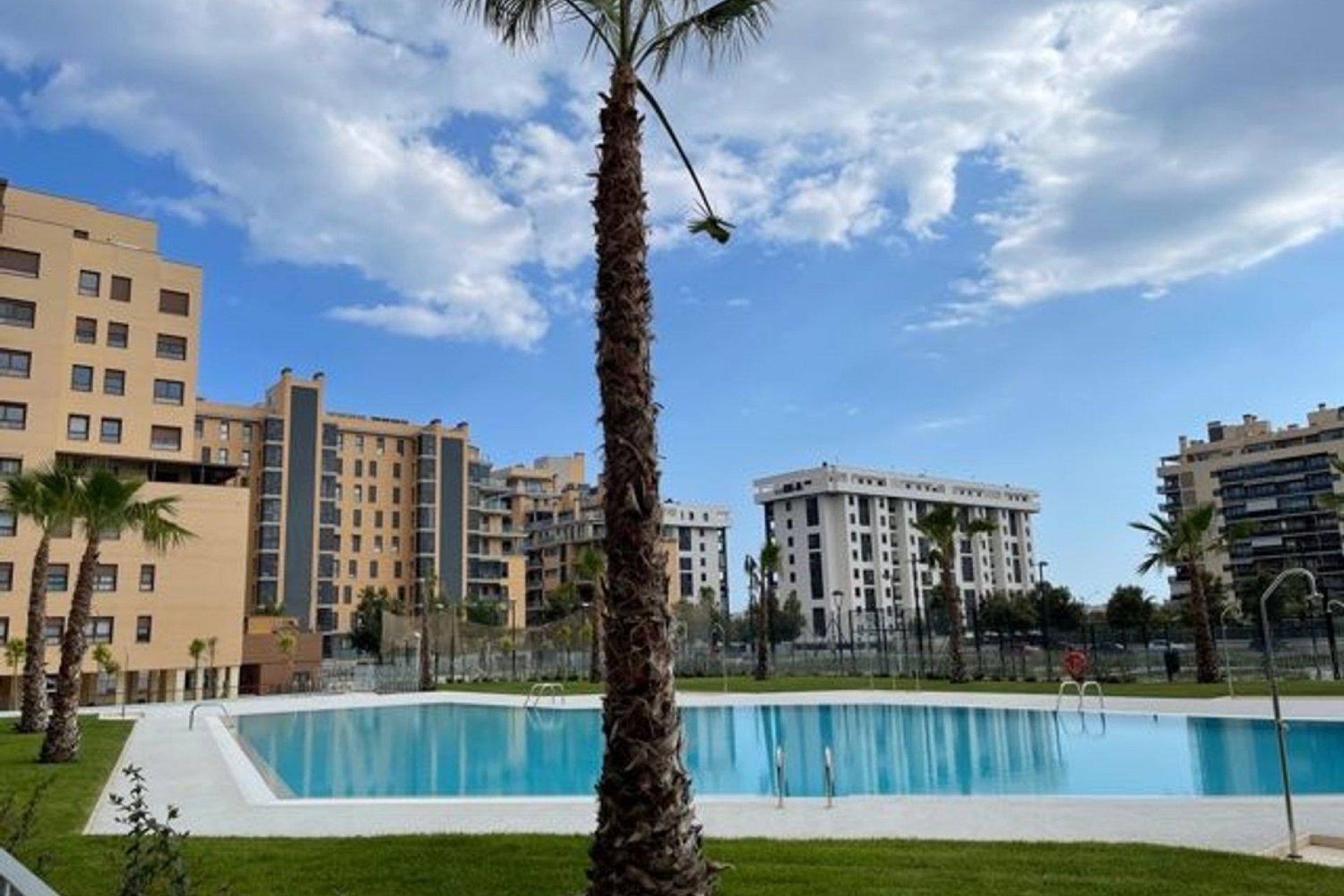 Resale - Apartment - Alicante - Alicante (San Juan)