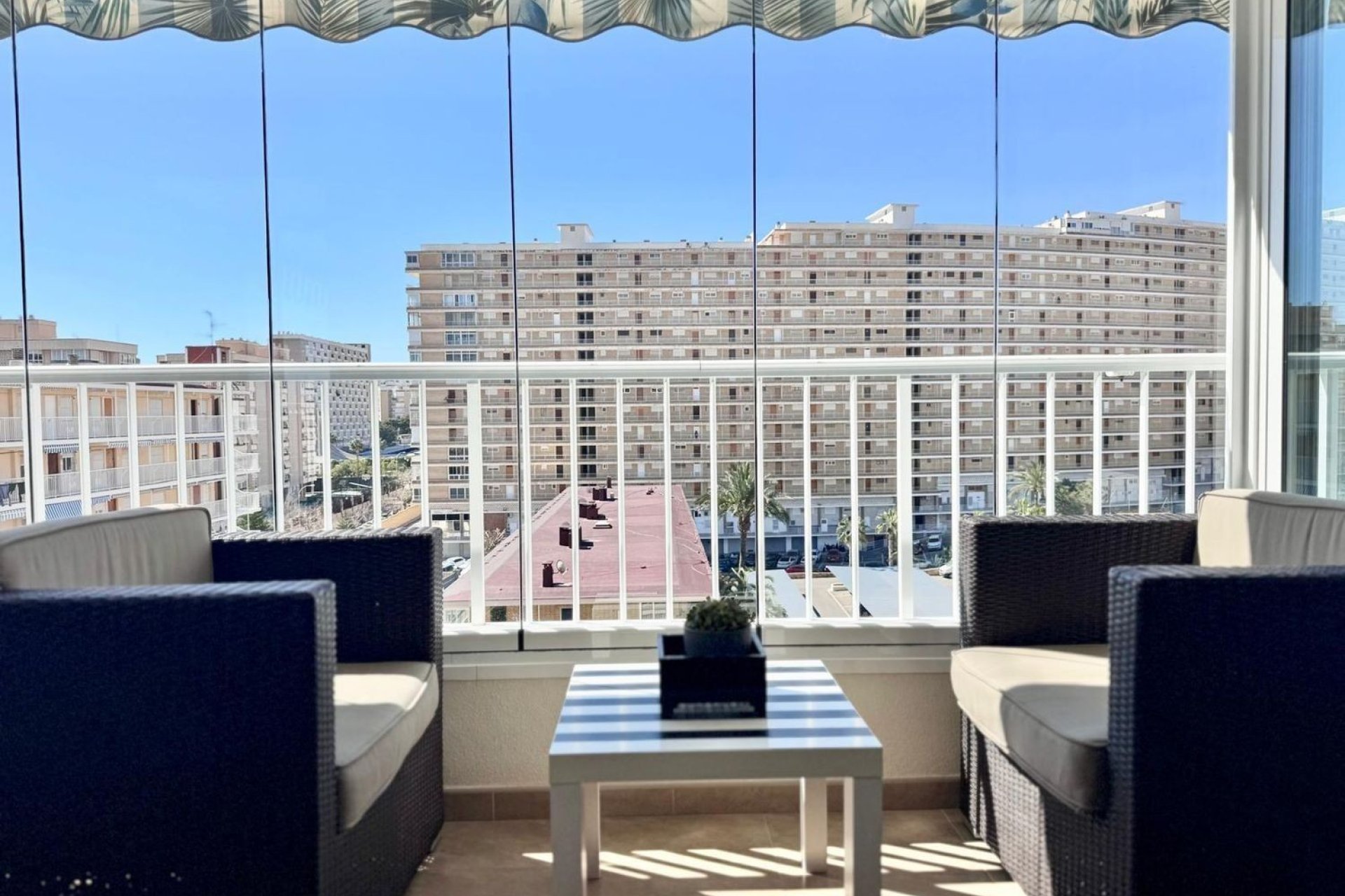 Resale - Apartment - Alicante - Alicante (San Juan)