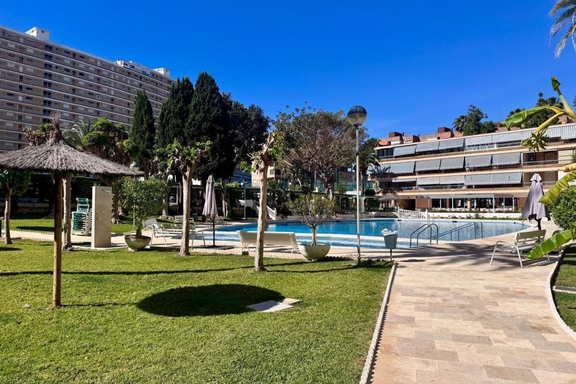 Resale - Apartment - Alicante - Alicante (San Juan)