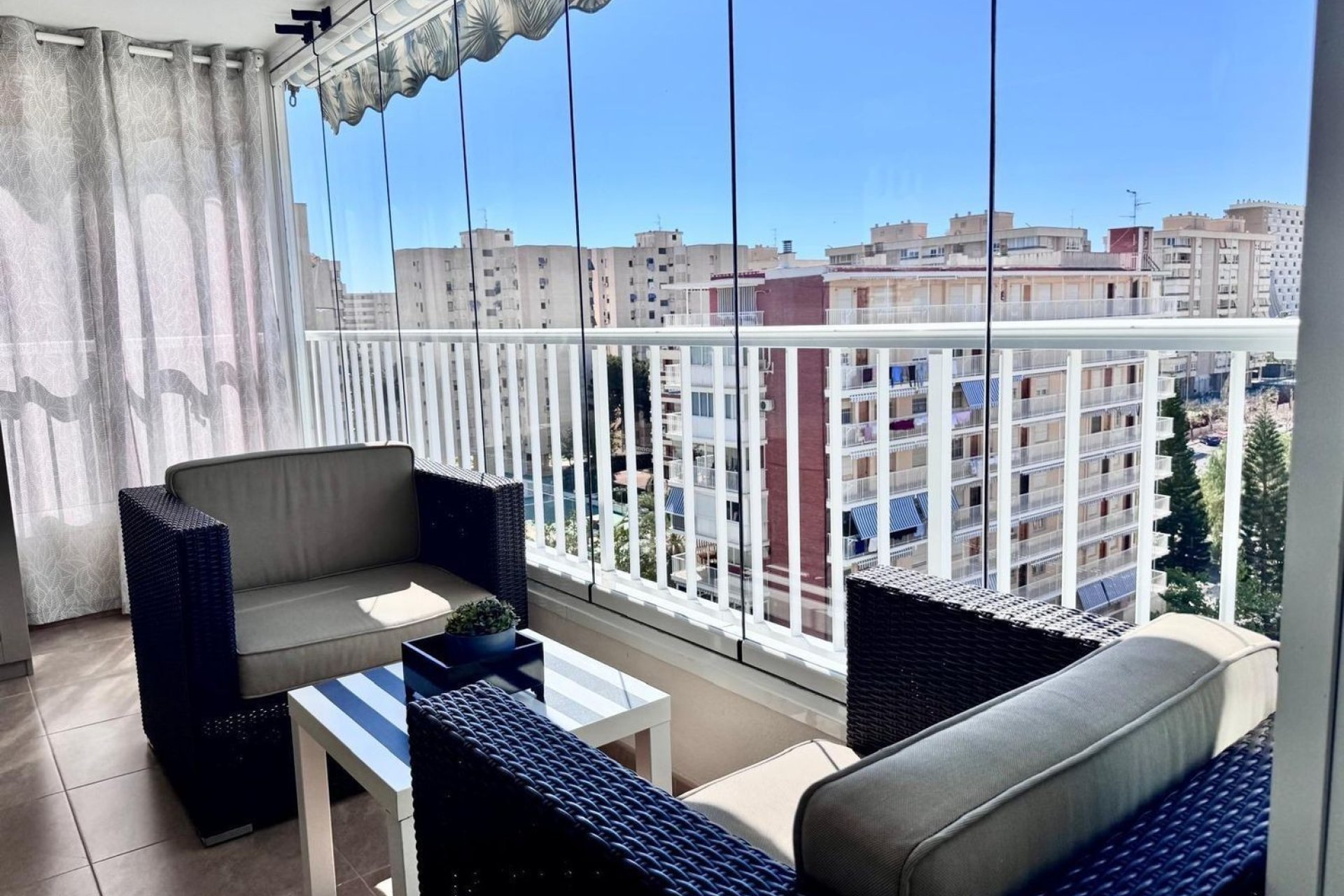 Resale - Apartment - Alicante - Alicante (San Juan)